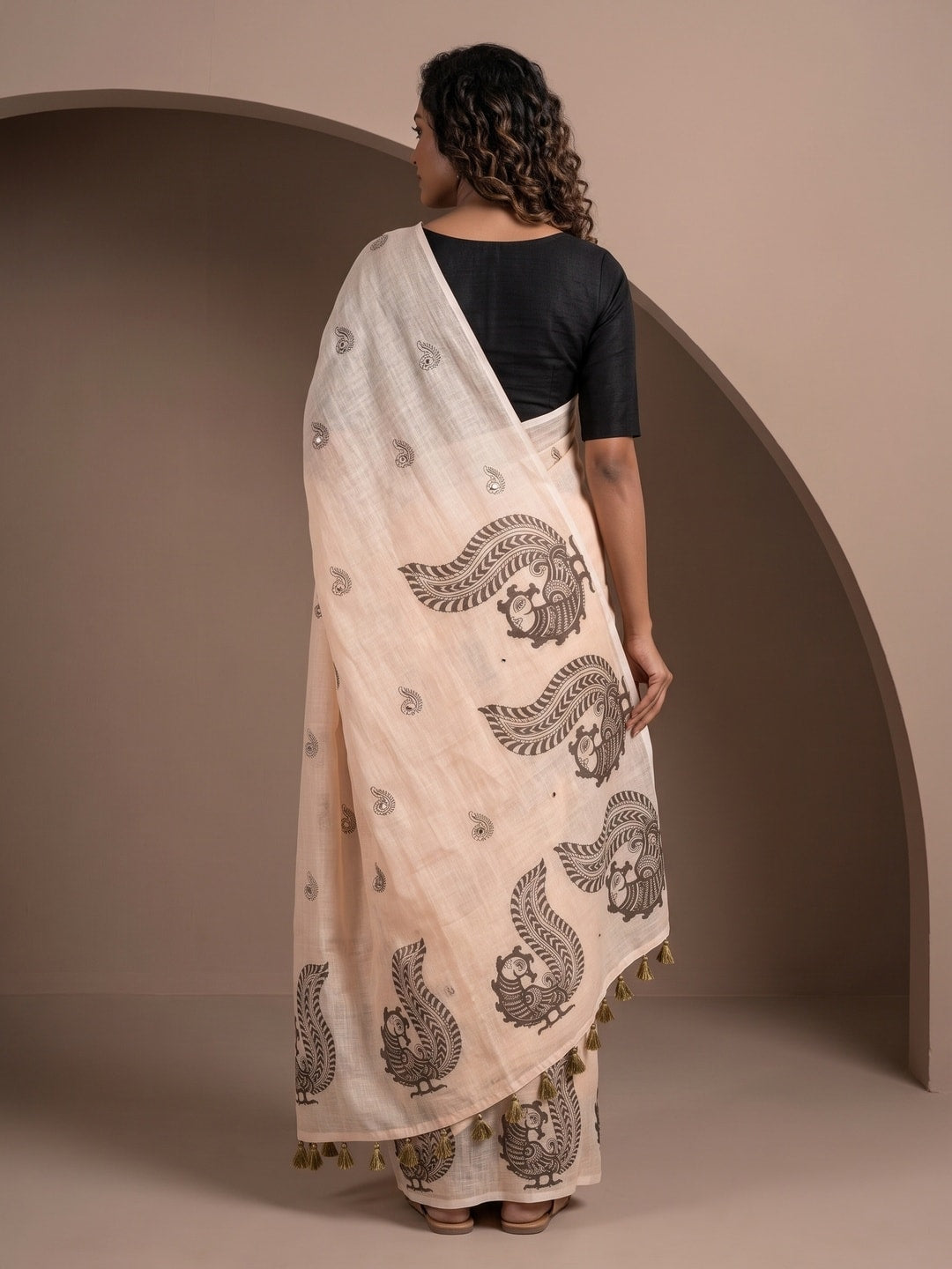 Peachmode Peach Peacock Paisley Printed Linen Saree With Mirror Work - Image 2