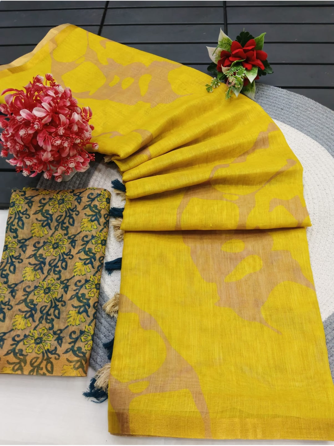 Peachmode Mustard Printed Linen Saree - Image 4