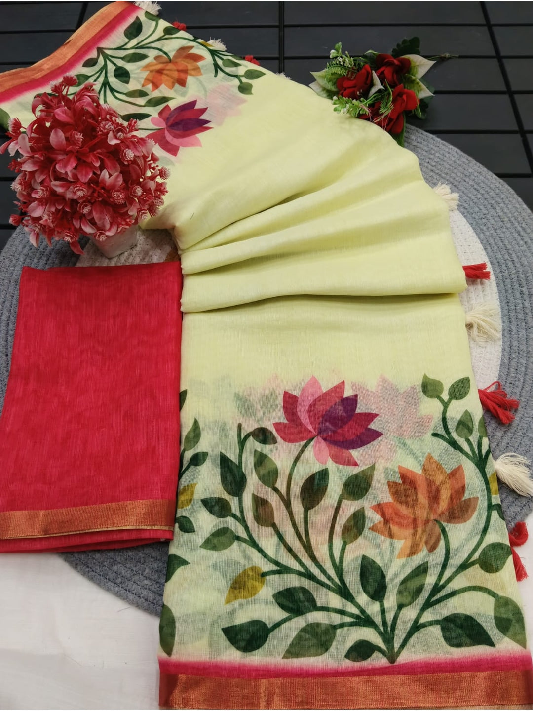Peachmode Lemon Yellow Printed Linen Saree - Image 4