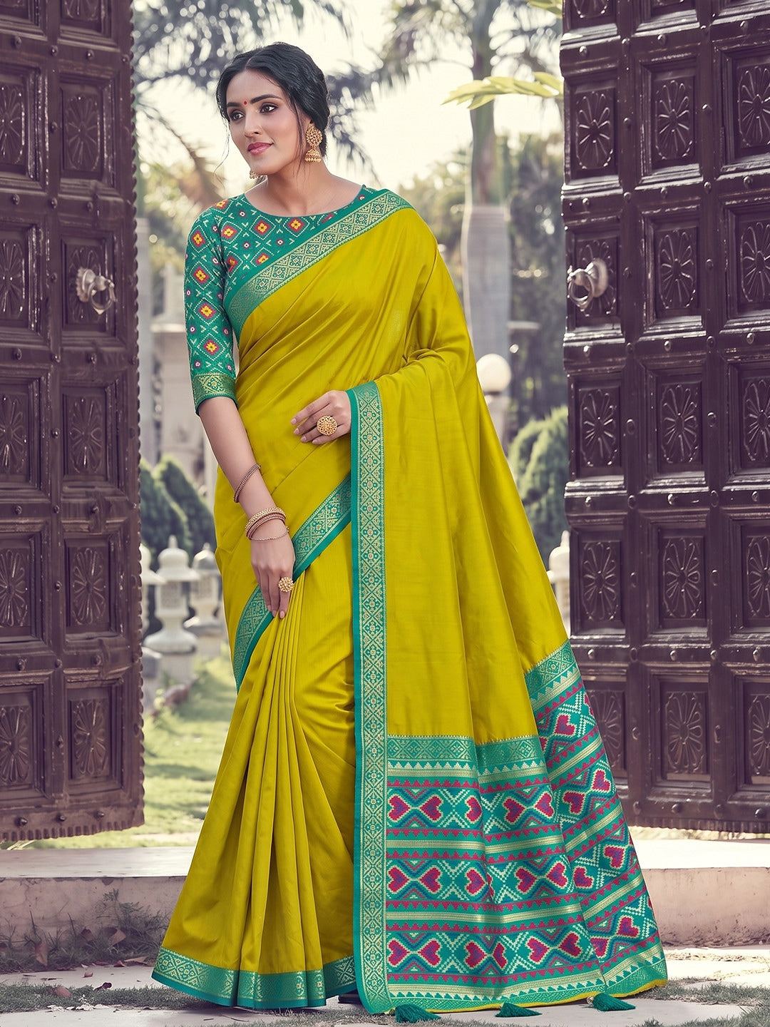 Peachmode Mehndi Silk Woven Saree - Image 1