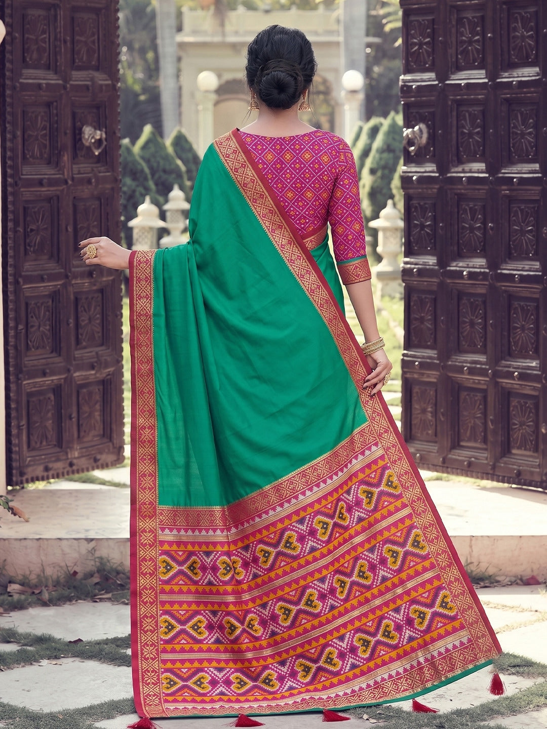 Peachmode Green Silk Woven Saree - Image 2