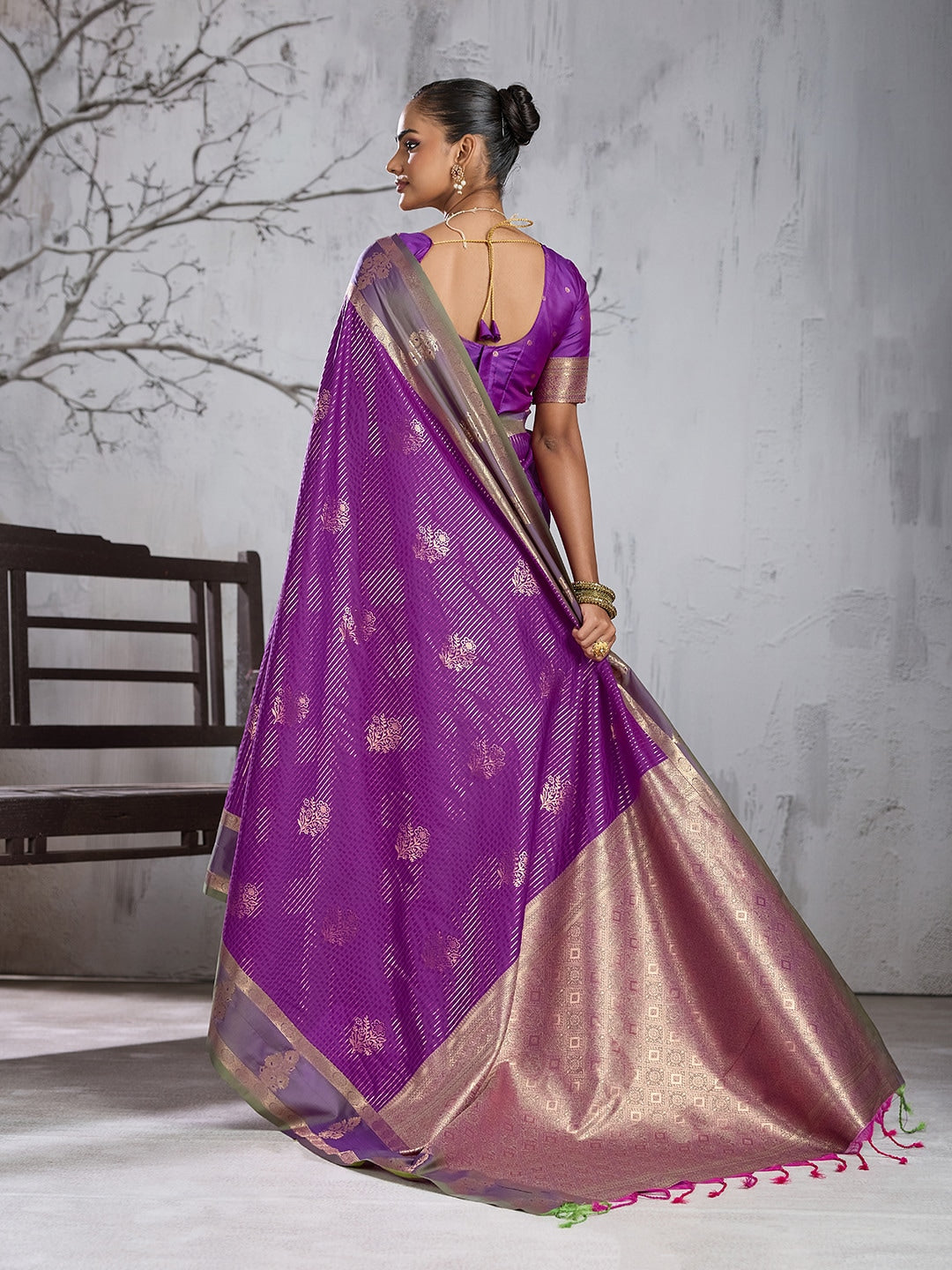 Peachmode Purple Silk Woven Saree - Image 3