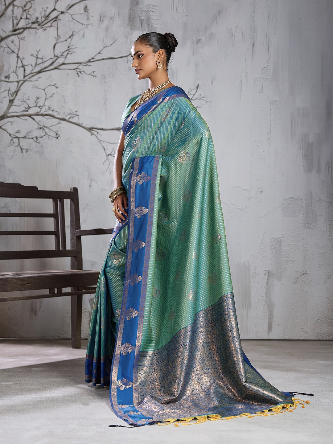 Peachmode Sea Green Silk Woven Saree - Image 2