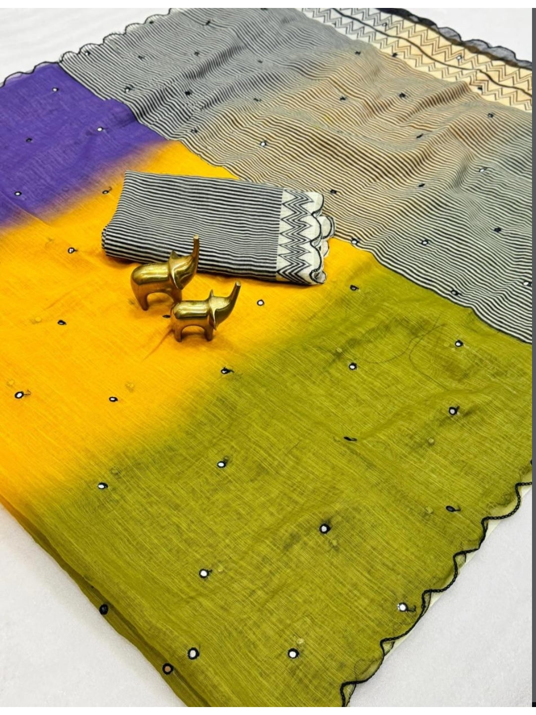 Peachmode Yellow Ombre Printed Linen Cotton Saree With Mirror Work - Image 5