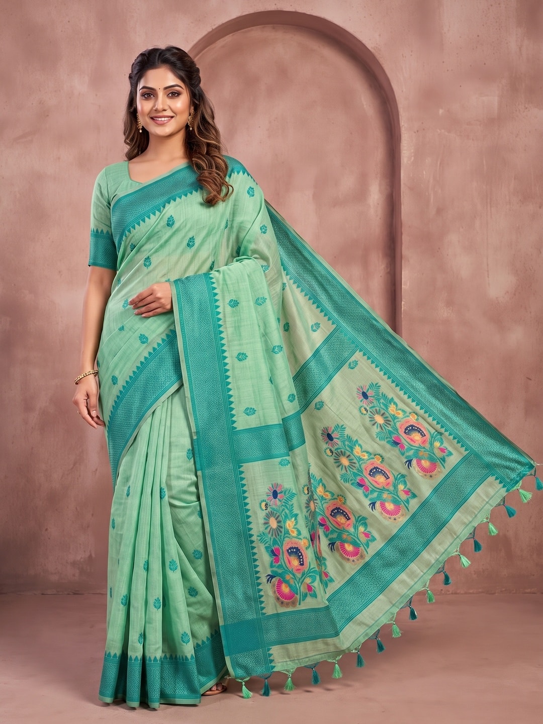 Peachmode Green Jamdani Cotton Woven Saree with Floral Pallu - Image 2