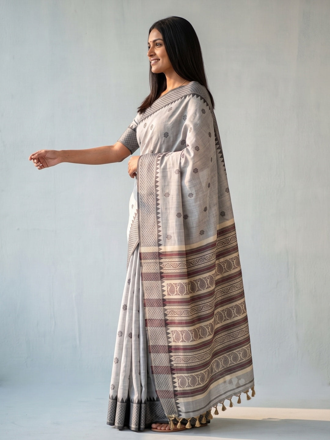 Peachmode Grey Jamdani Cotton Woven Saree with Striped Pallu - Image 3