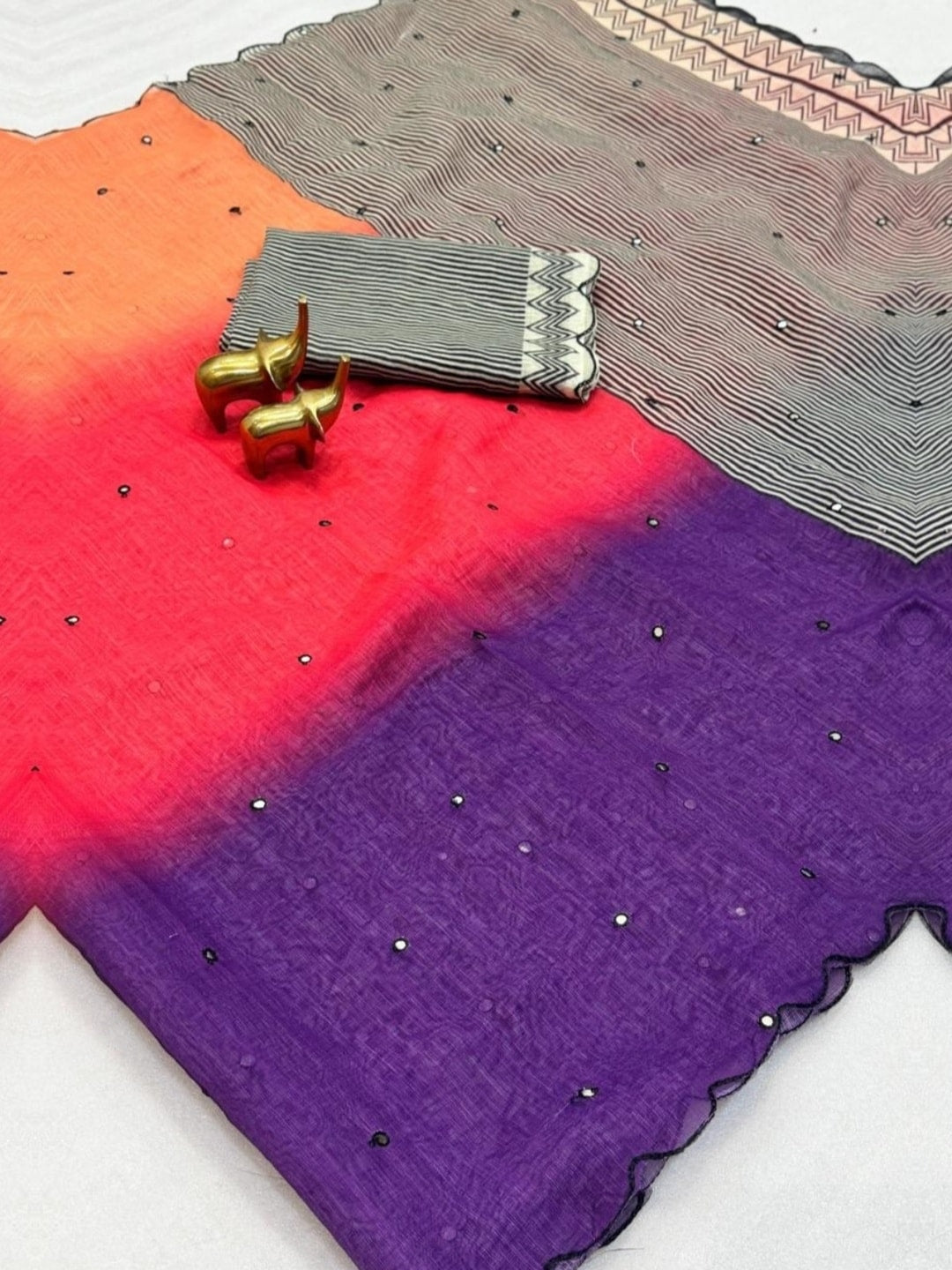 Peachmode Peach Ombre Printed Linen Cotton Saree With Mirror Work - Image 5