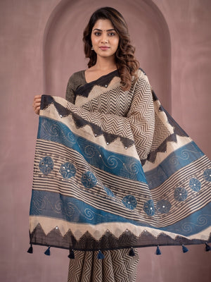Peachmode Blue Linen Saree With Digital Zigzag Print And Zari Outline Work - Image 2