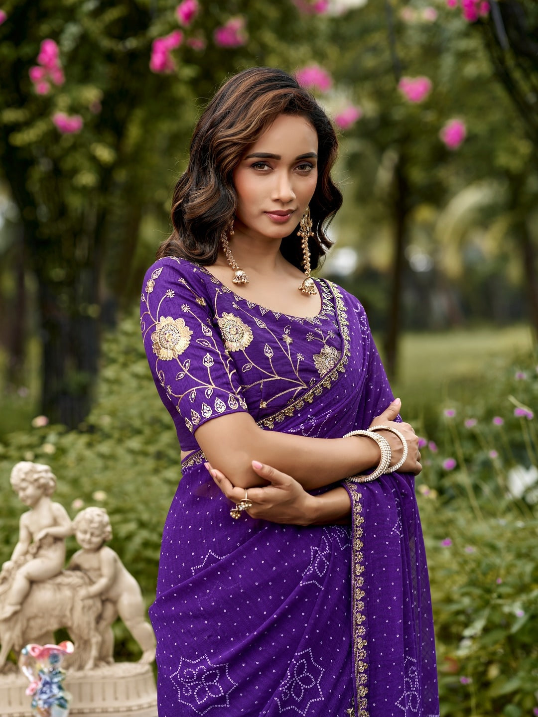 Peachmode Purple Bandhani Printed Georgette Saree With Embroidered Border - Image 4