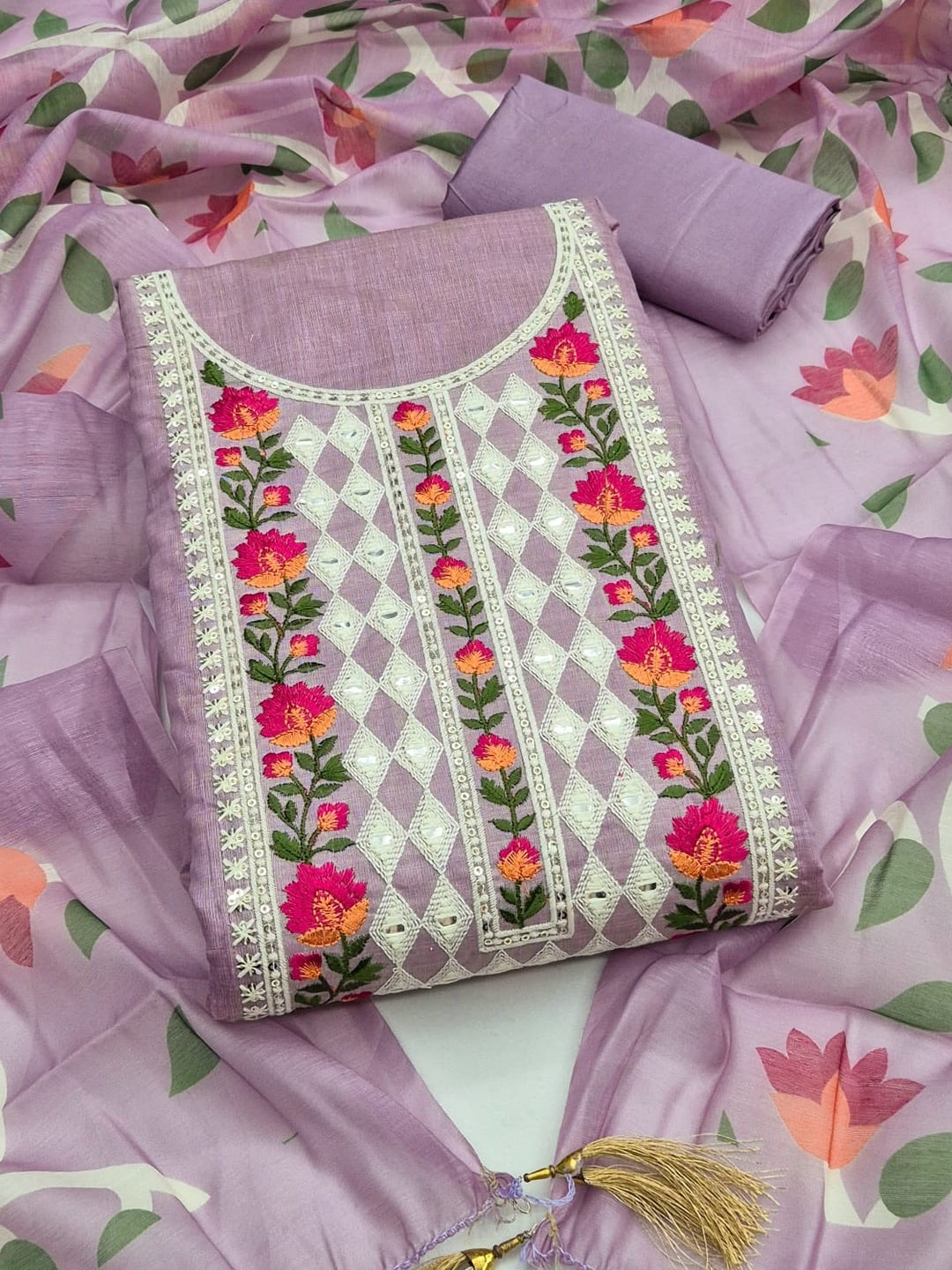 Peachmode Lavender Jamdani Silk Unstitched Dress Material With Multi Thread Neck Work And Chanderi Digital Print Dupatta - Image 4