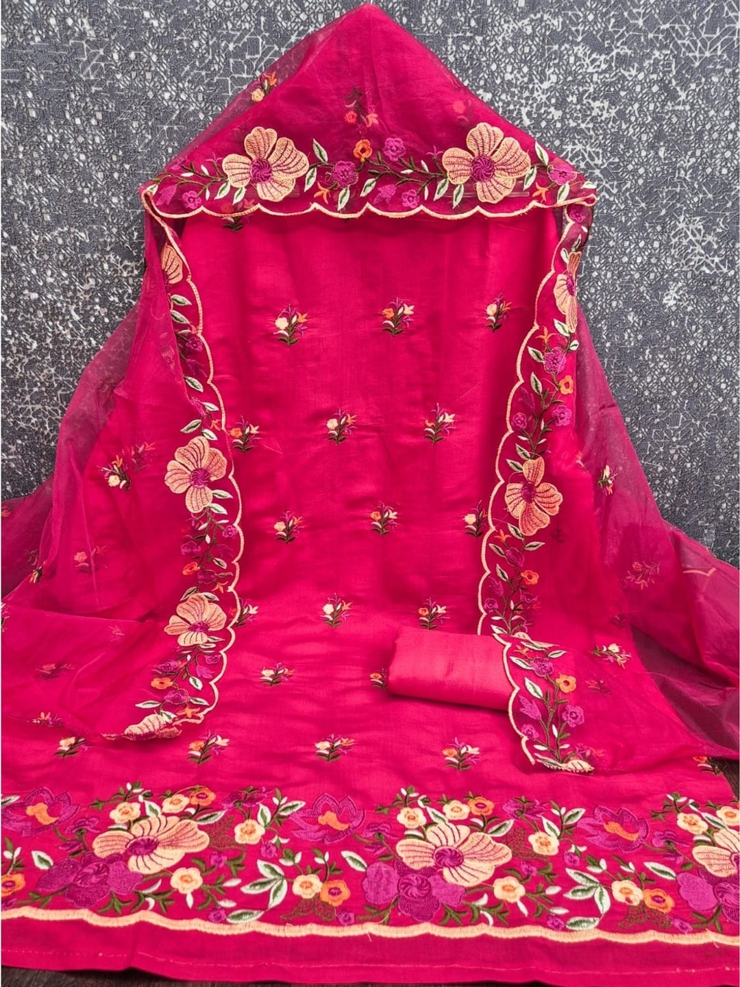 Peachmode Pink Roman Silk Unstitched Dress Material With Multi Thread Work And Organza Dupatta - Image 4