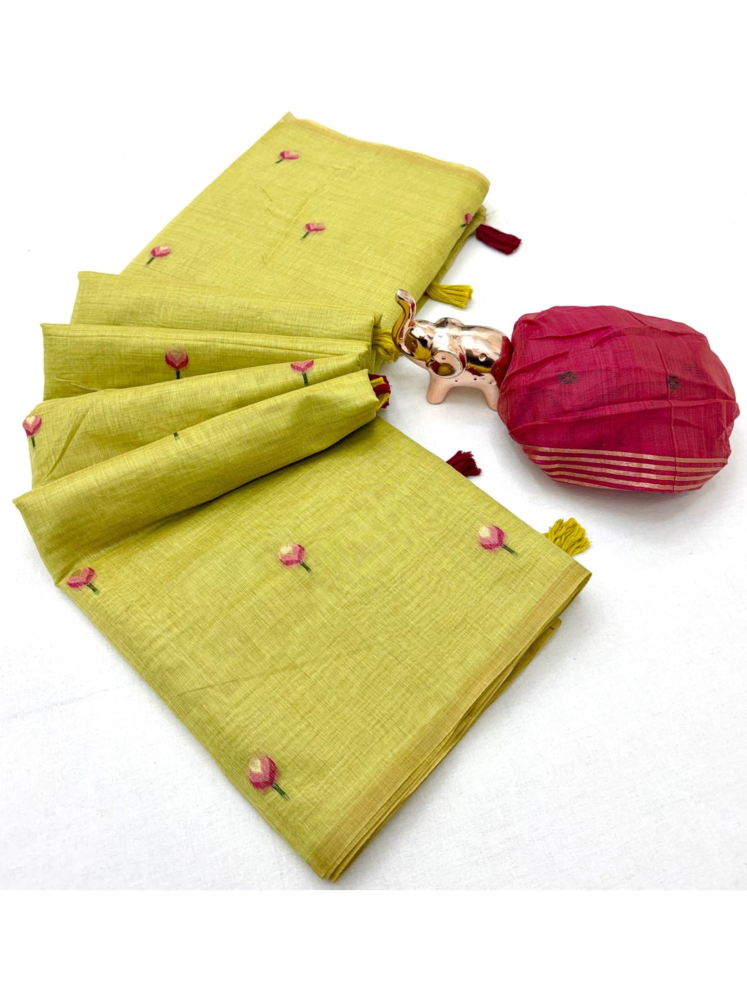 Peachmode Lime Green Rumali Cotton Saree With Jacquard Butta And Lotus Print Pallu - Image 3