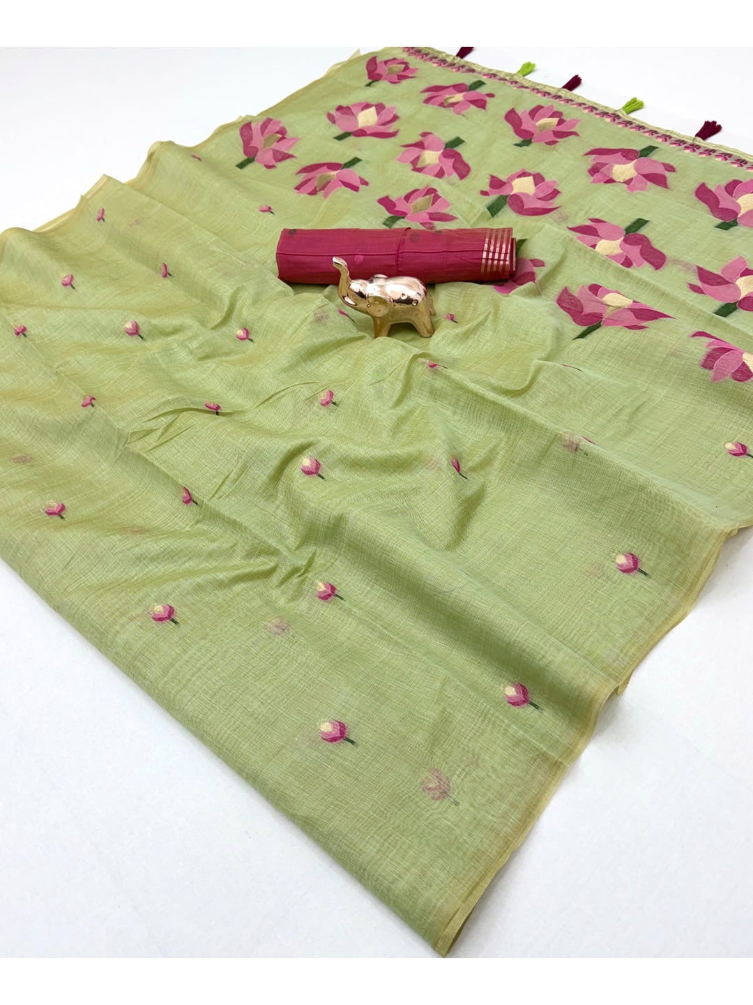 Peachmode Pista Green Rumali Cotton Saree With Jacquard Butta And Lotus Print Pallu - Image 4