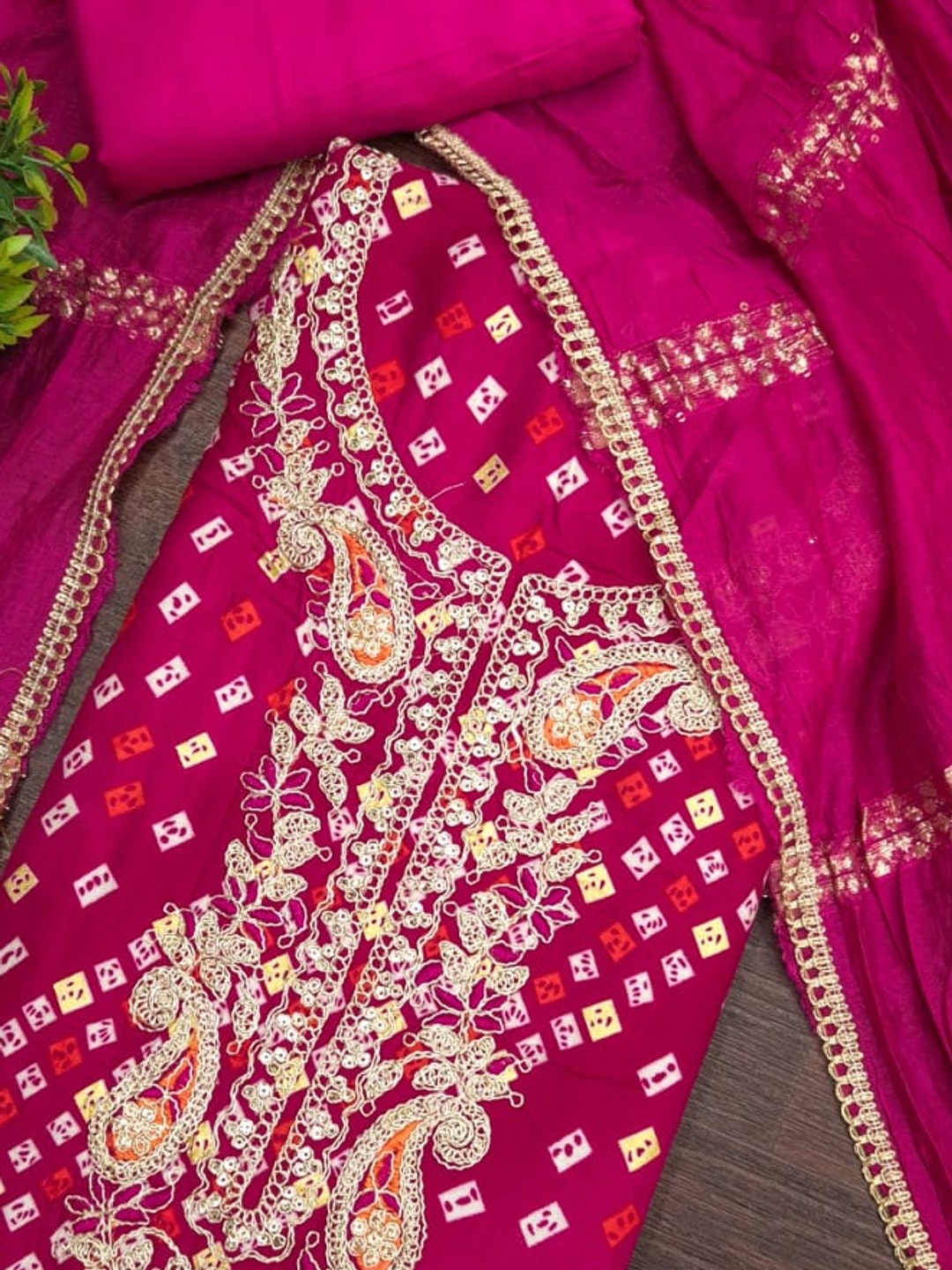 Peachmode Rani Pink Rayon Bandhani Print Unstitched Dress Material With Zari Neck Embroidery - Image 4