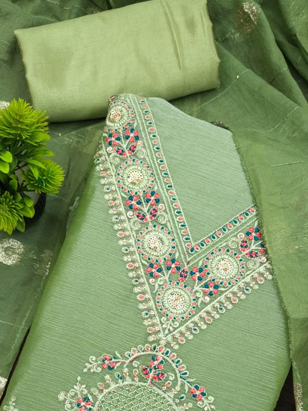 Peachmode Green Barbari Silk Unstitched Dress Material With V-Neck Floral Thread Embroidery - Image 4