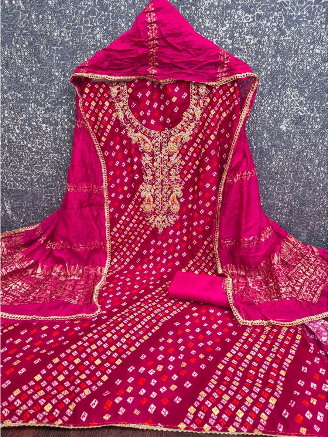 Peachmode Rani Pink Rayon Bandhani Print Unstitched Dress Material With Zari Neck Embroidery - Image 3