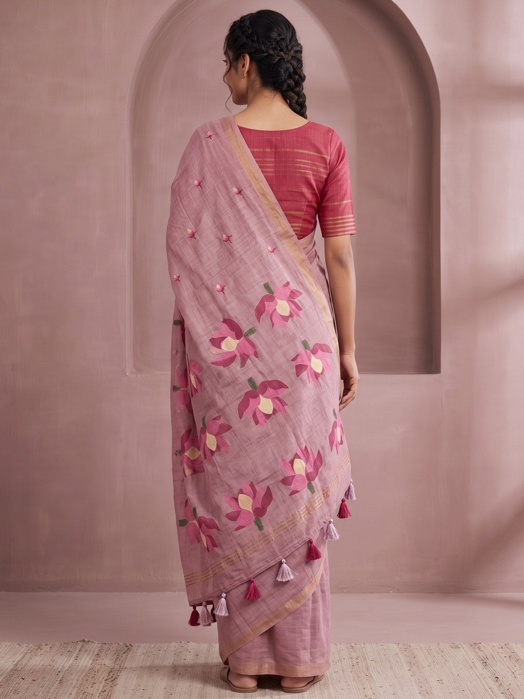 Peachmode Mauve Rumali Cotton Saree With Jacquard Butta And Lotus Print Pallu - Image 2