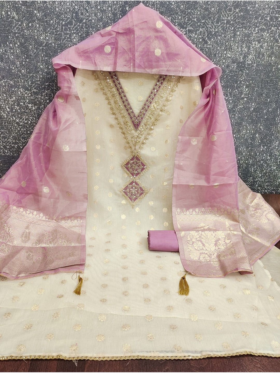 Peachmode Lavender Butti Weaving Shimmer Unstitched Dress Material With V-Neck Thread And Cording Embroidery - Image 3