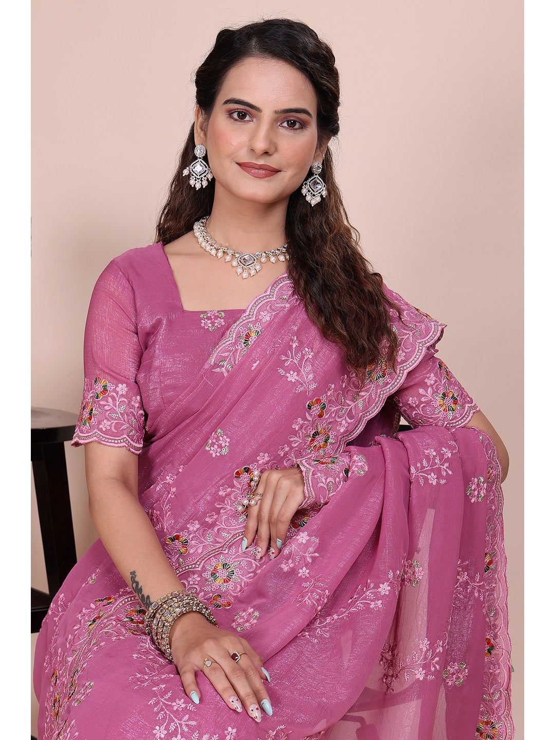 Peachmode Pink Embroidered Crunchy Chiffon Saree - Image 3