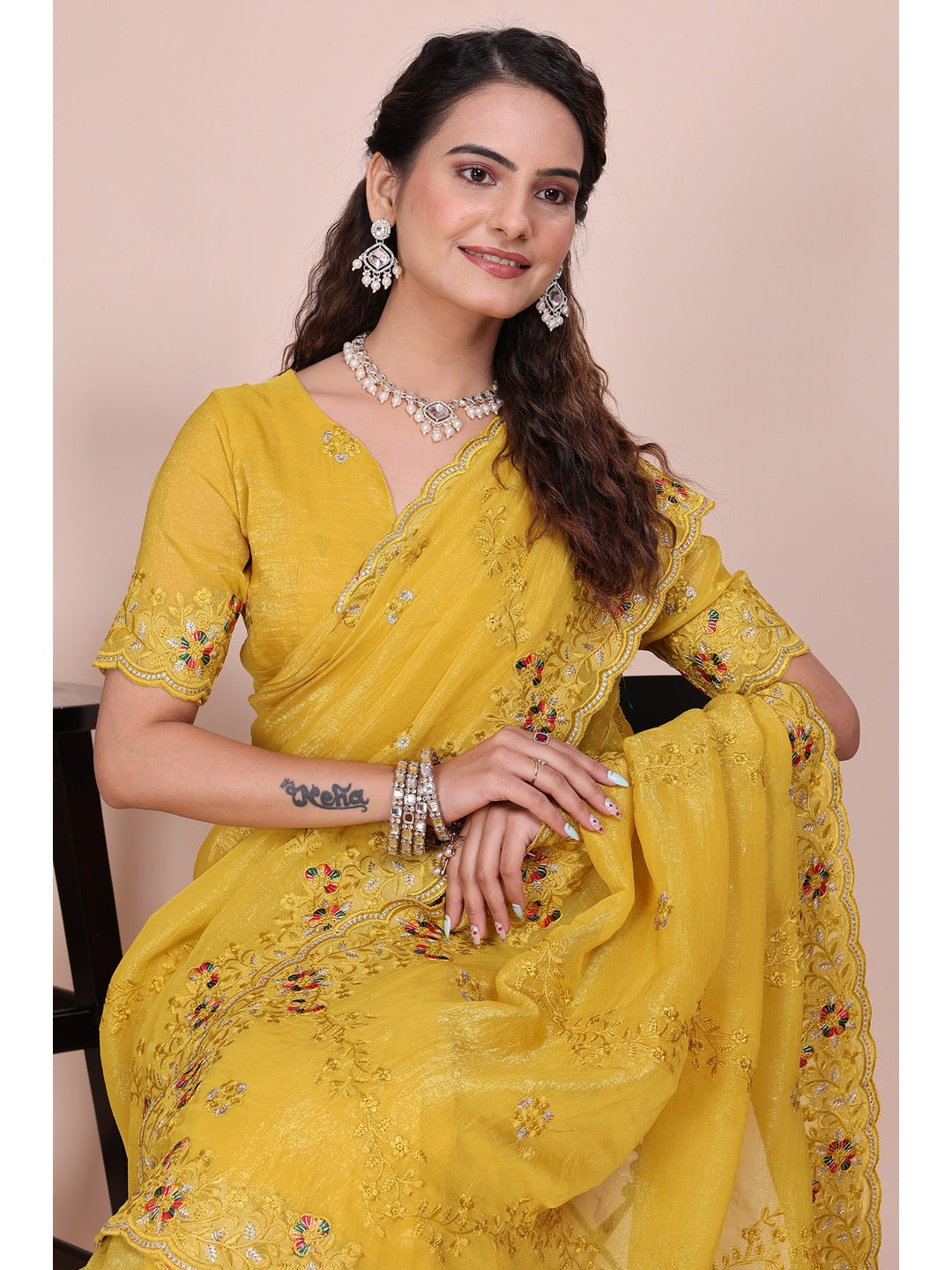 Peachmode Yellow Embroidered Crunchy Chiffon Saree - Image 3