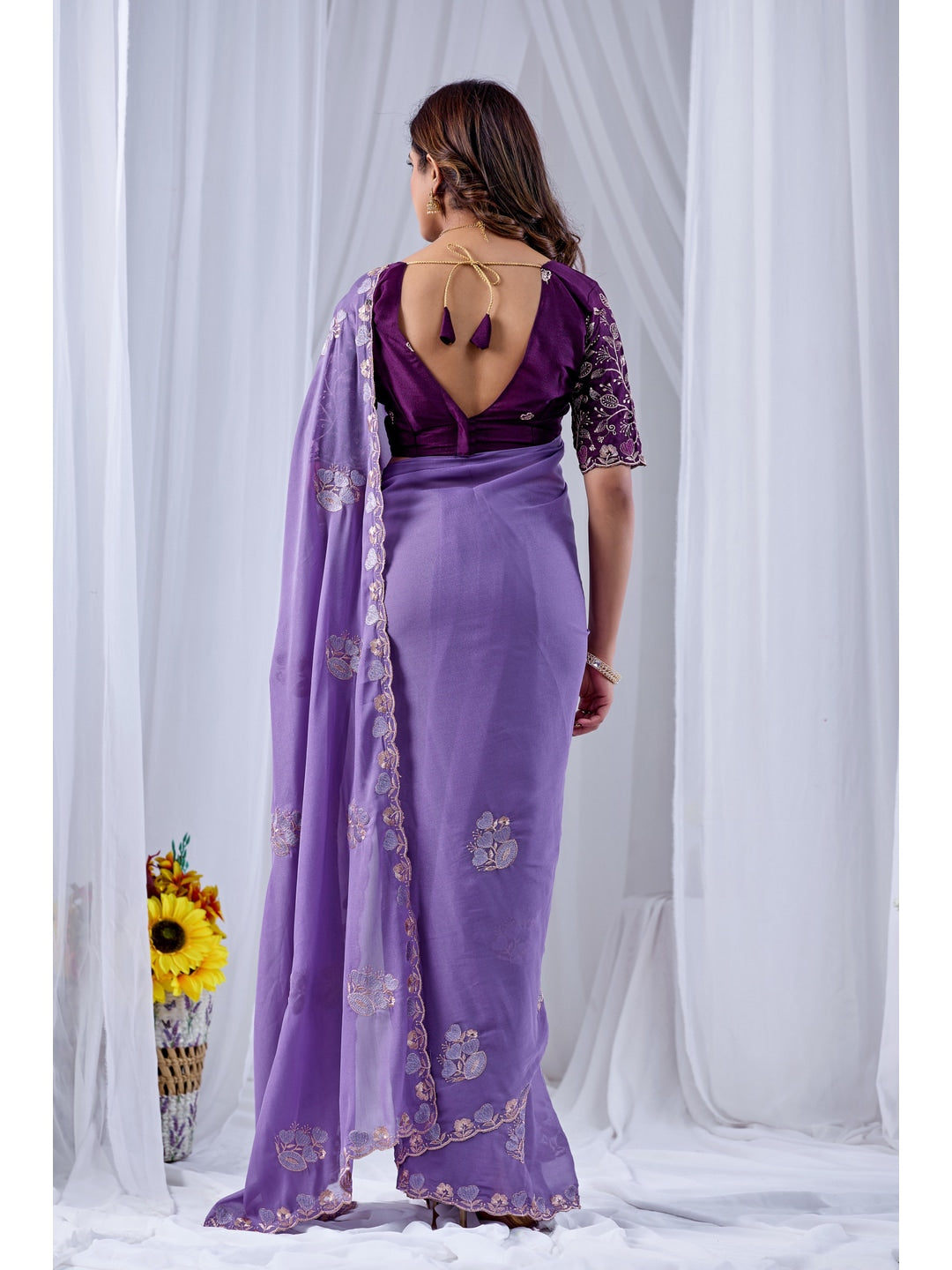 Peachmode Lavender Embroidered Star Georgette Saree - Image 4