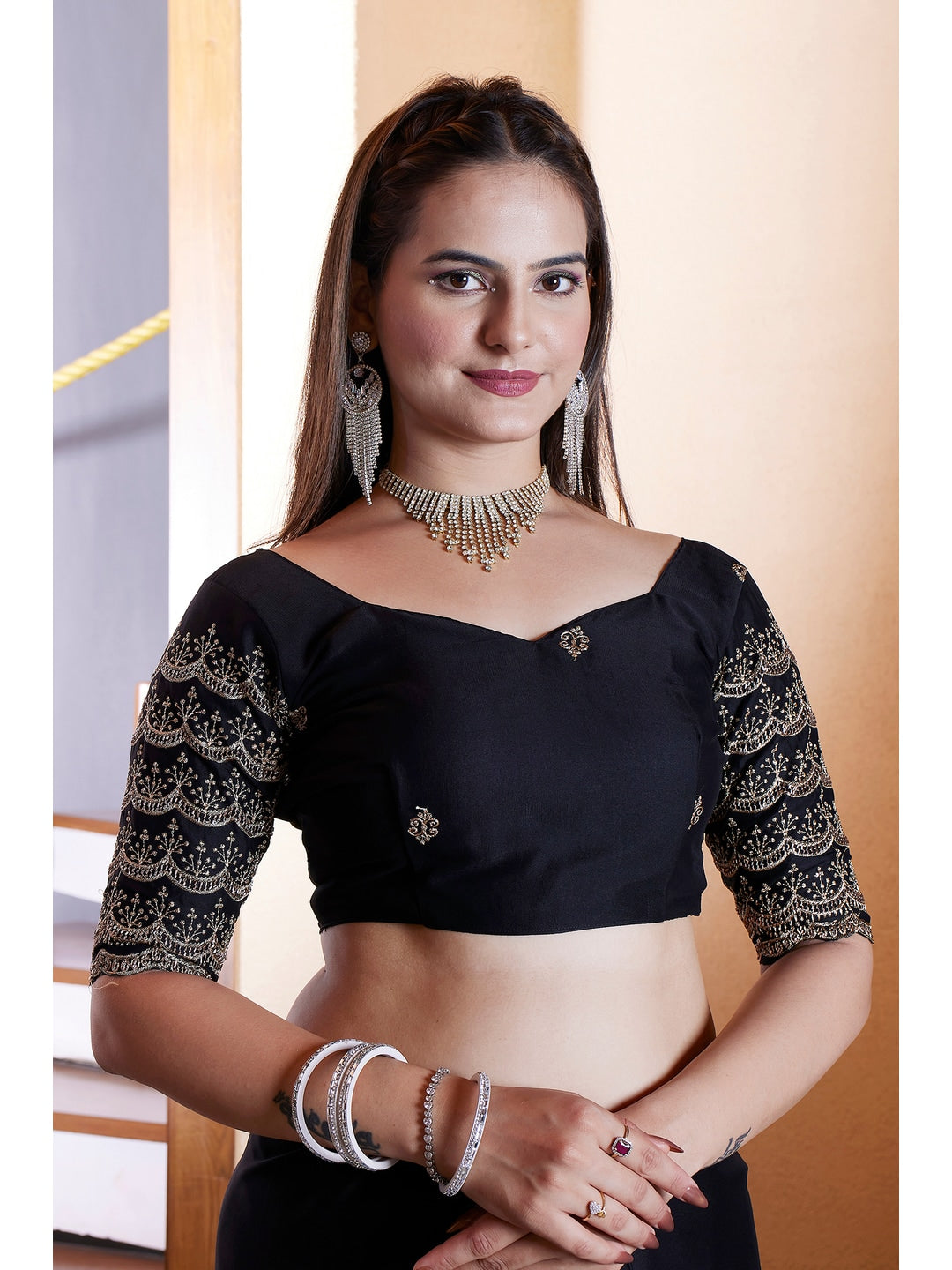 Peachmode Black Embroidered Border Rangoli Silk Saree - Image 4