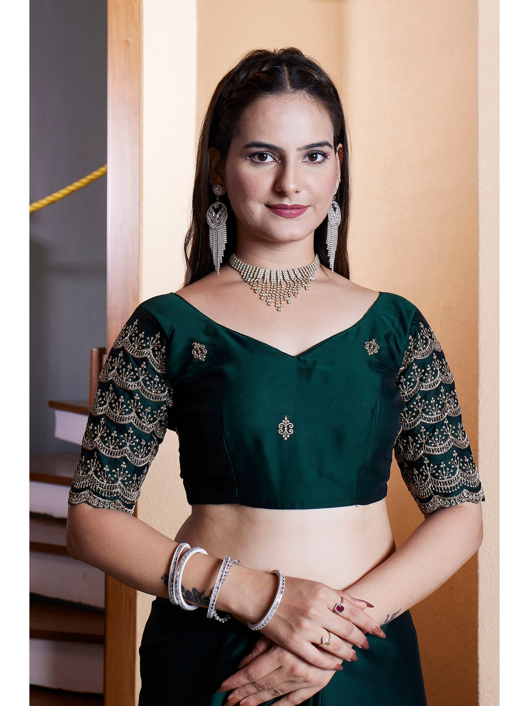 Peachmode Green Embroidered Border Rangoli Silk Saree - Image 4