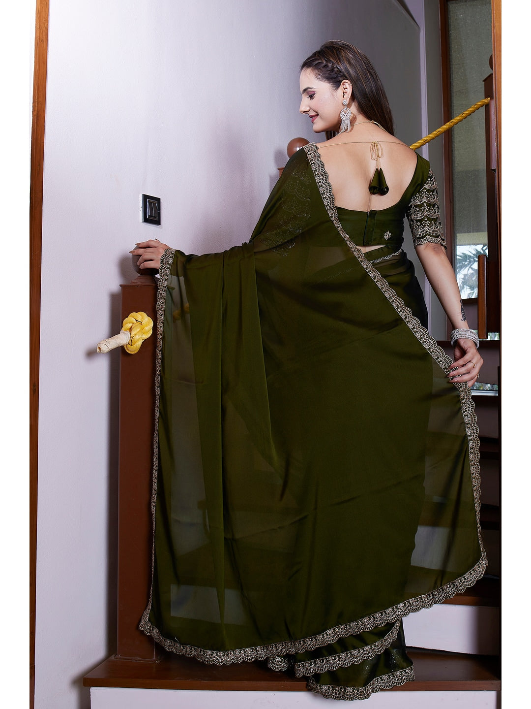 Peachmode Mehndi Embroidered Border Rangoli Silk Saree - Image 2
