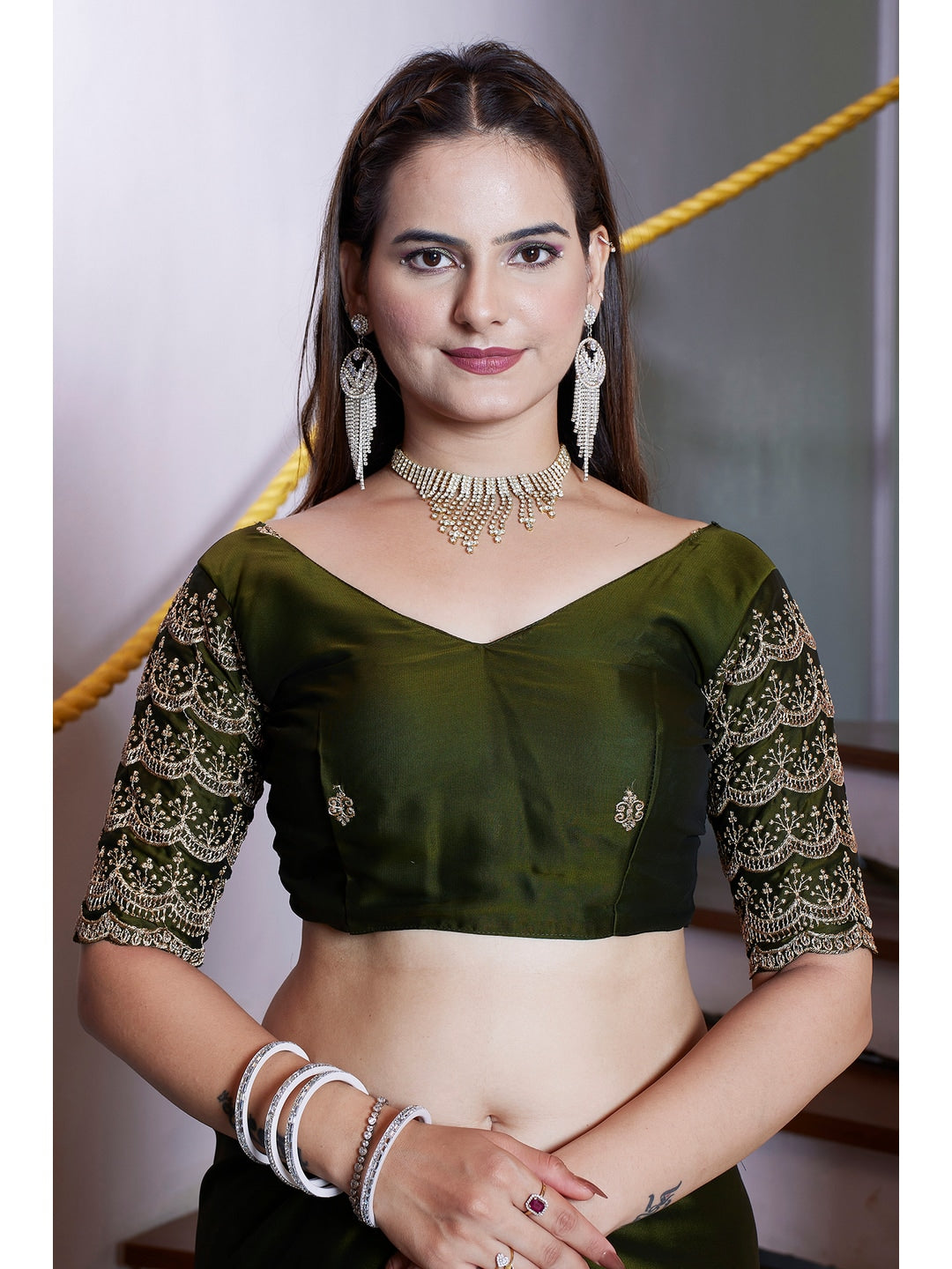 Peachmode Mehndi Embroidered Border Rangoli Silk Saree - Image 4