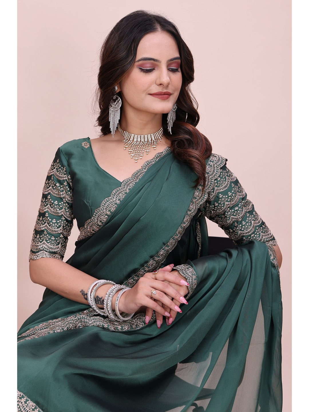 Peachmode Green Embroidered Border Rangoli Silk Saree - Image 3