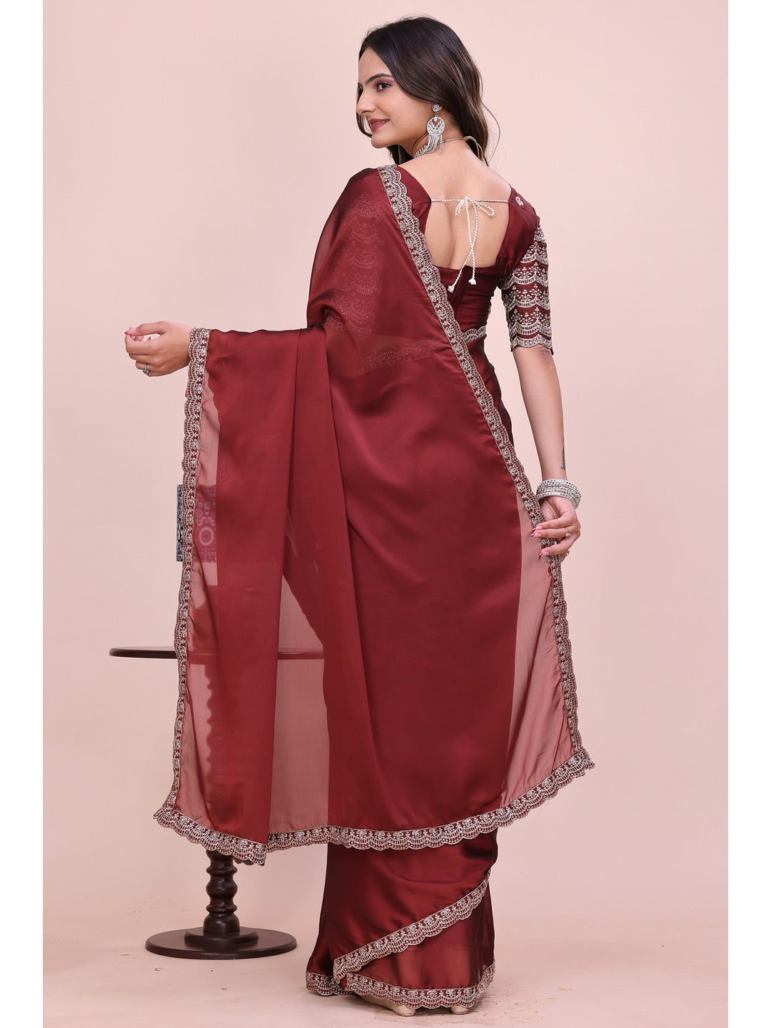 Peachmode Maroon Embroidered Border Rangoli Silk Saree - Image 2