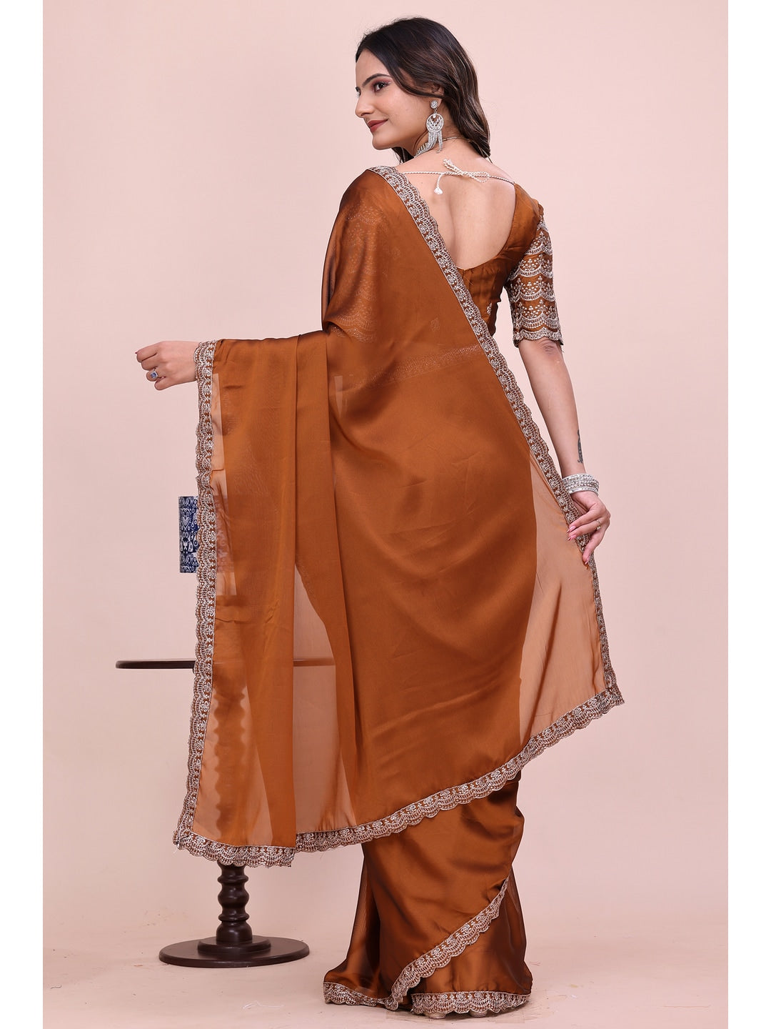 Peachmode Mustard Embroidered Border Rangoli Silk Saree - Image 2