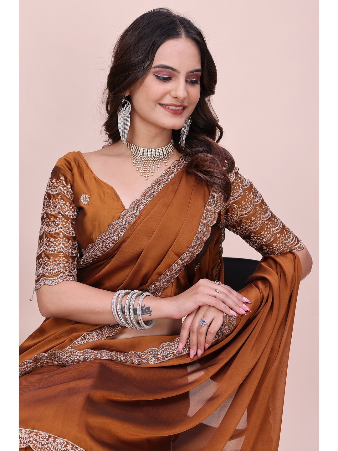 Peachmode Mustard Embroidered Border Rangoli Silk Saree - Image 3