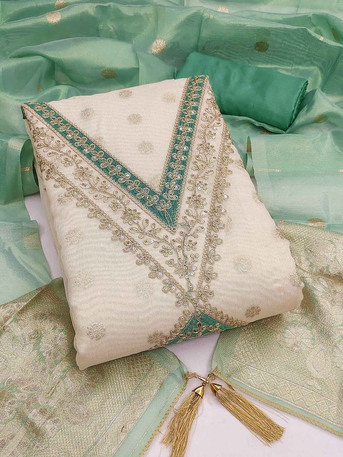 Peachmode Green Butti Weaving Shimmer Unstitched Dress Material With V-Neck Thread And Cording Embroidery - Image 4