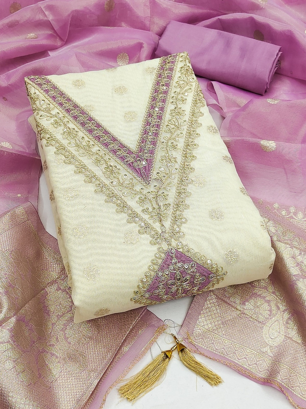 Peachmode Lavender Butti Weaving Shimmer Unstitched Dress Material With V-Neck Thread And Cording Embroidery - Image 4