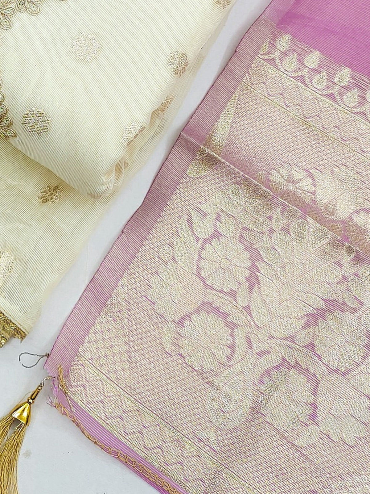 Peachmode Lavender Butti Weaving Shimmer Unstitched Dress Material With V-Neck Thread And Cording Embroidery - Image 6