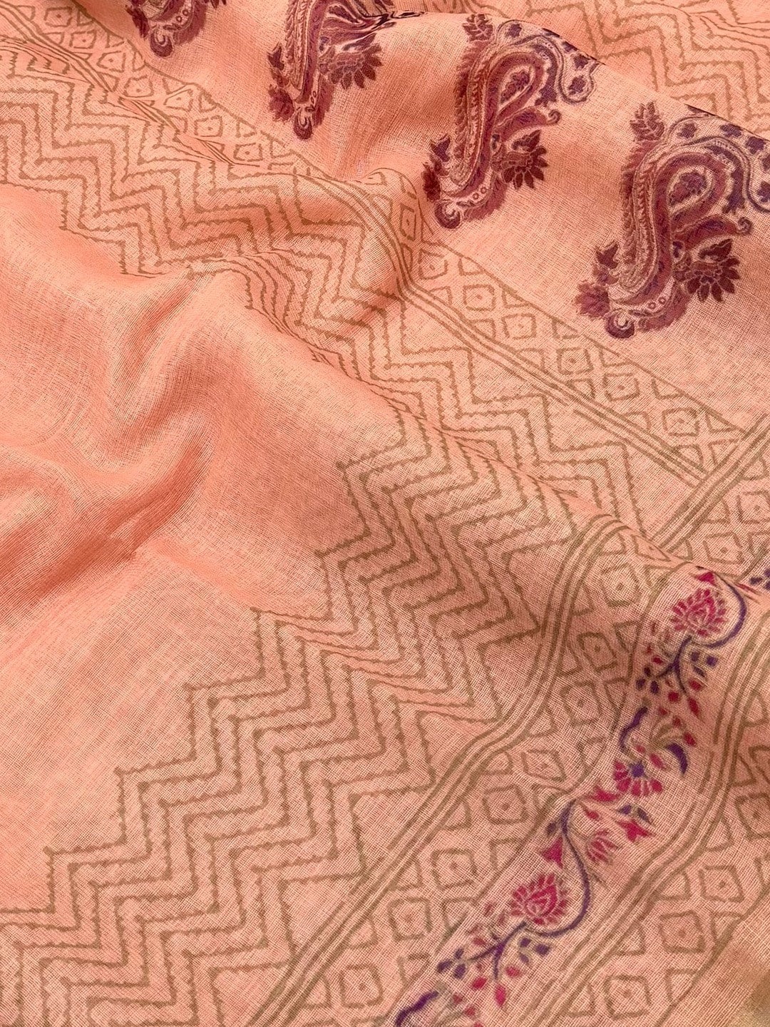 Peachmode Peach Printed Linen Saree With Zari Border - Image 4
