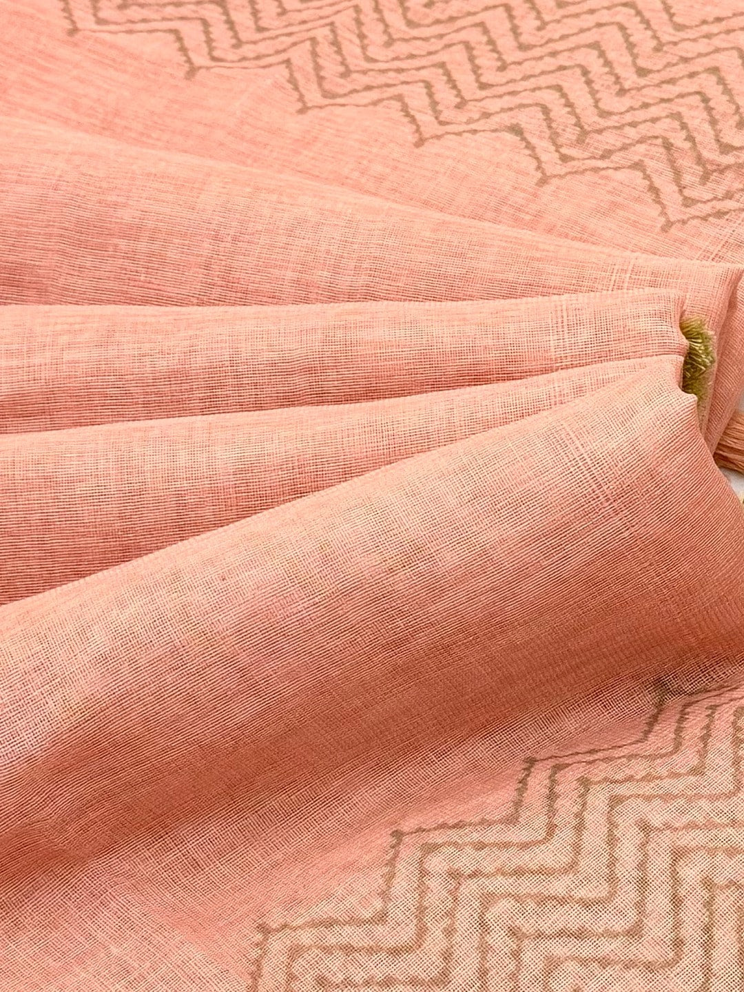 Peachmode Peach Printed Linen Saree With Zari Border - Image 5