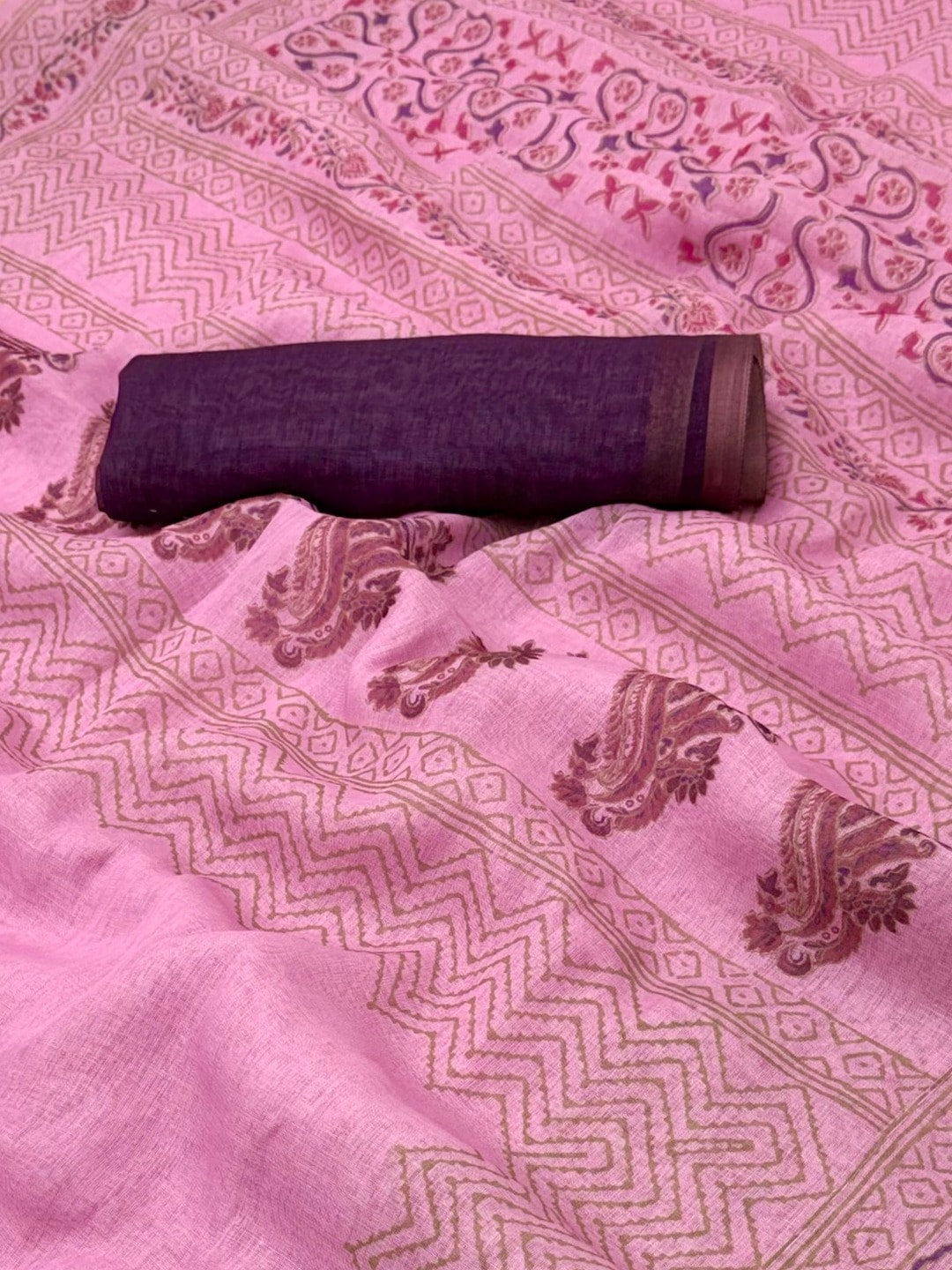 Peachmode Pink Printed Linen Saree With Zari Border - Image 3
