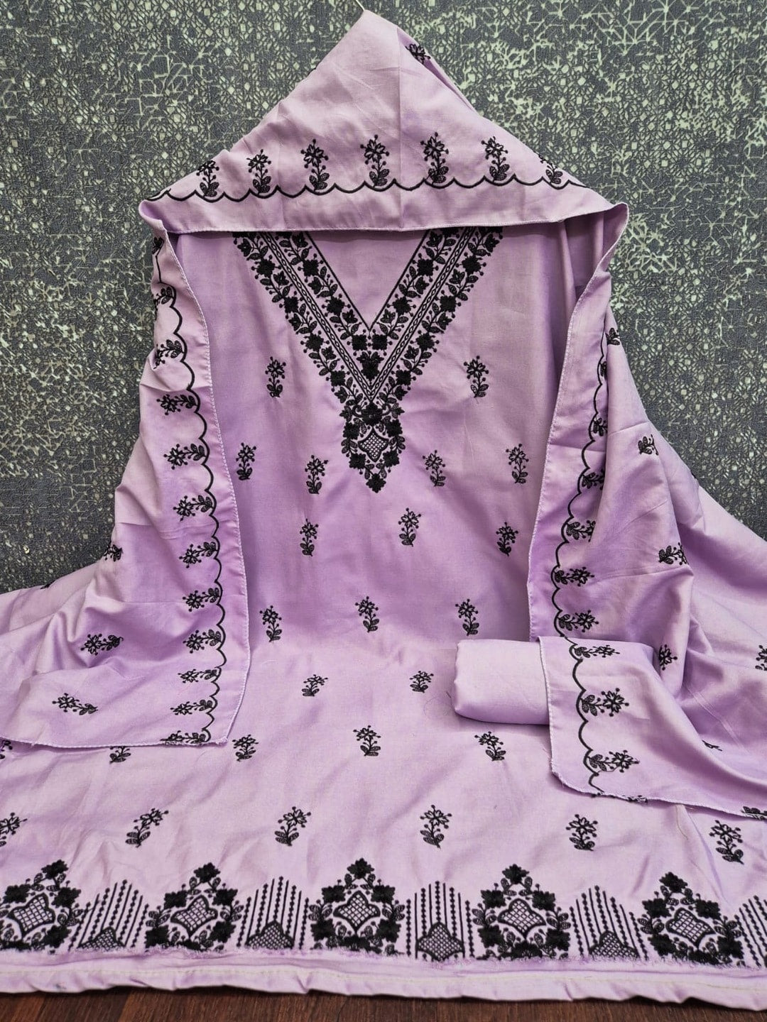 Peachmode Lavender Poly Rayon Unstitched Dress Material With Black Thread Embroidered V Neck And Daman Work And Embroidered Dupatta - Image 4