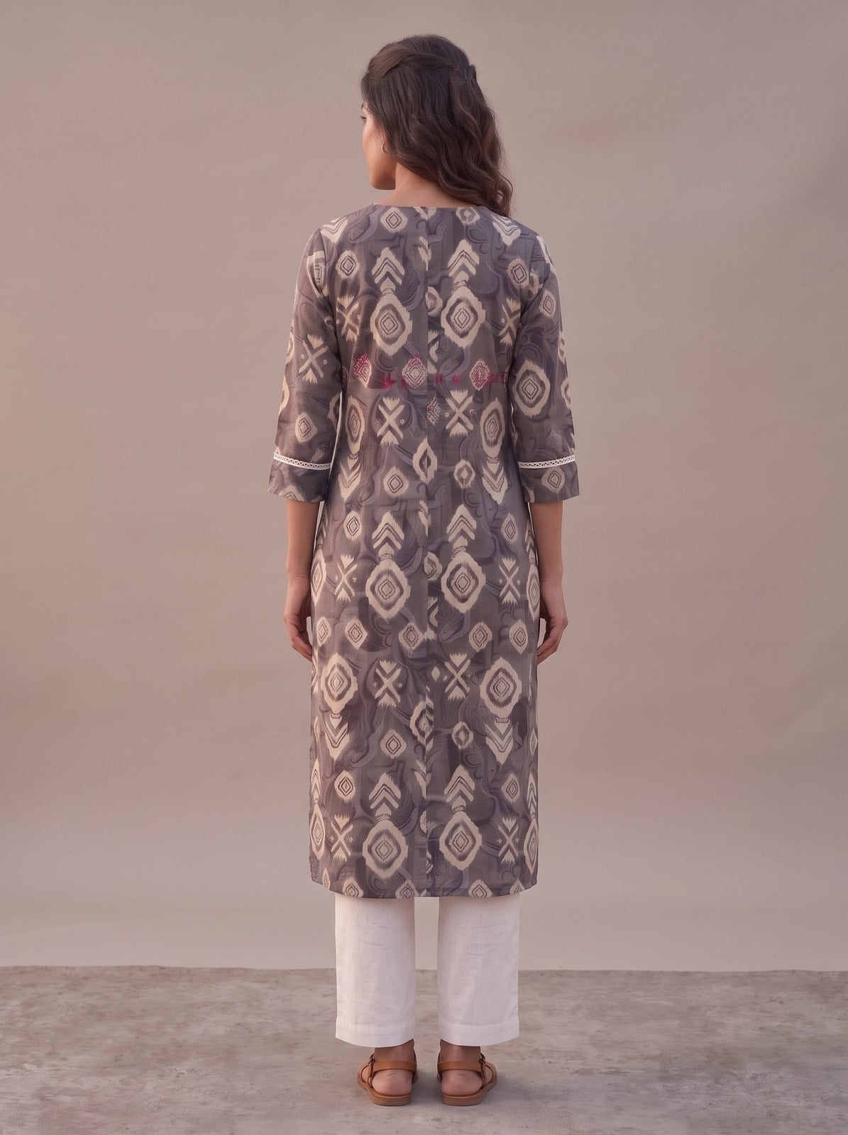 Peachmode Grey Viscose Blend Geometric Printed Kurti - Image 4