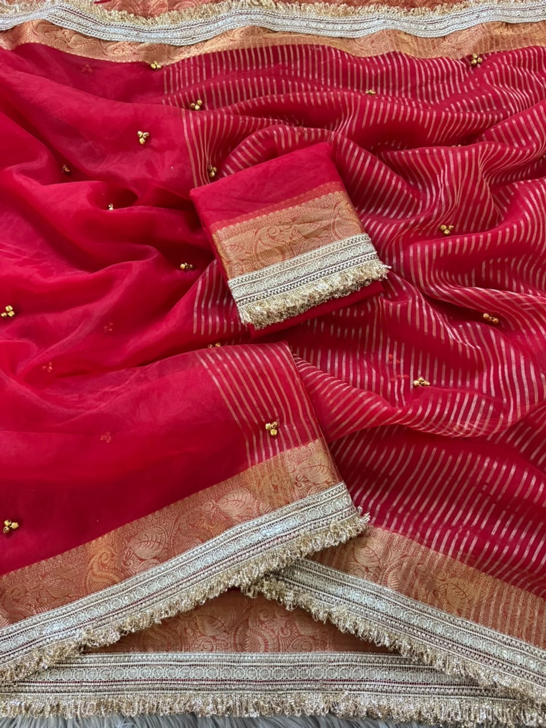 Peachmode Red Ghungroo Embroidered Nylon Organza Saree With Jacquard Border And Designer Lace - Image 5
