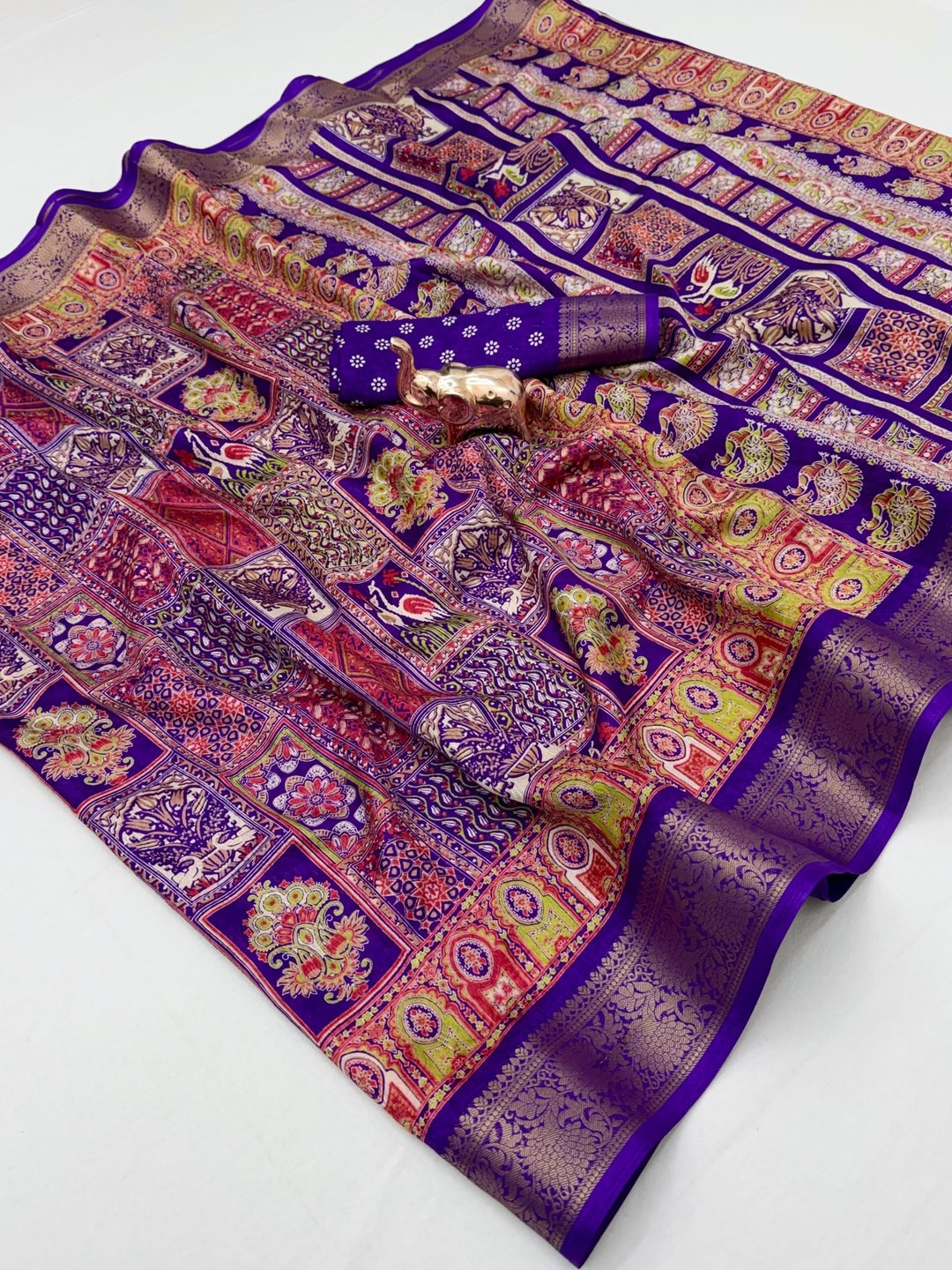 Peachmode Purple Benny Crepe Silk Saree With Position Print And Woven Jacquard Border - Image 4