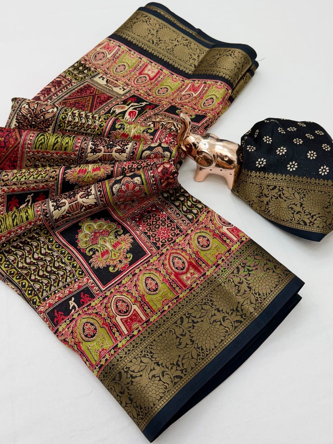 Peachmode Black Benny Crepe Silk Saree With Position Print And Woven Jacquard Border - Image 5