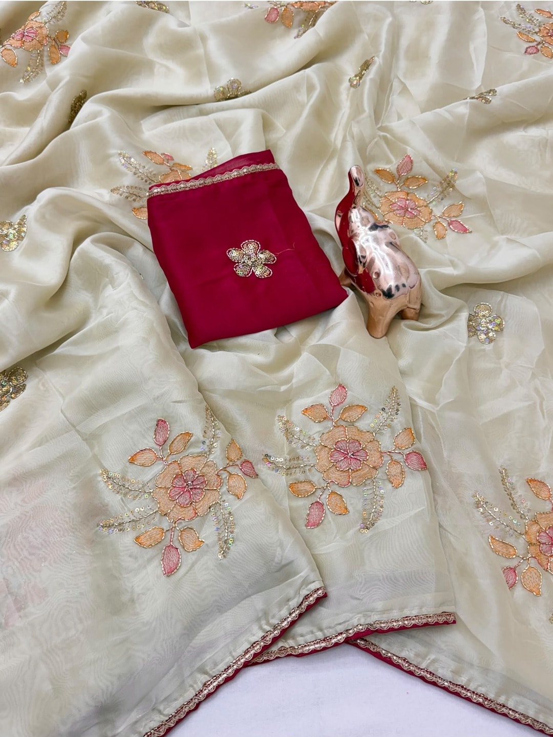 Peachmode Beige Rangoli Silk Saree With Multi Thread Floral Clusters, Magic Sequence And Lace Edge - Image 4