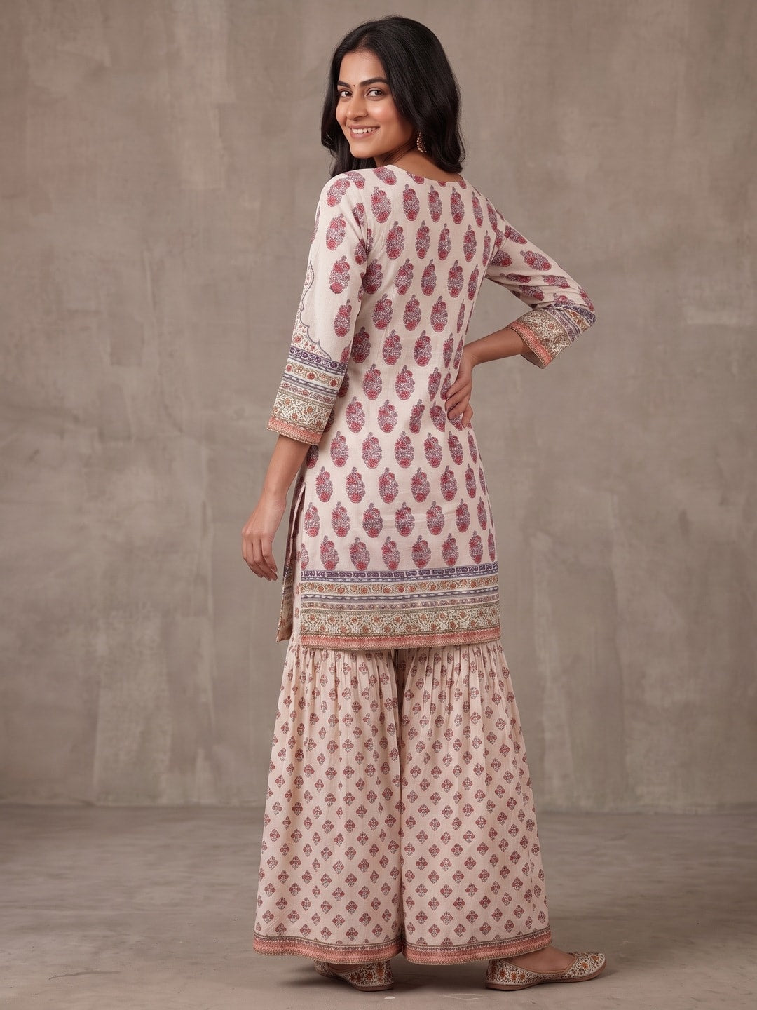 Peachmode Off White Pure Cotton Floral Printed Salwar Suit Set - Image 4