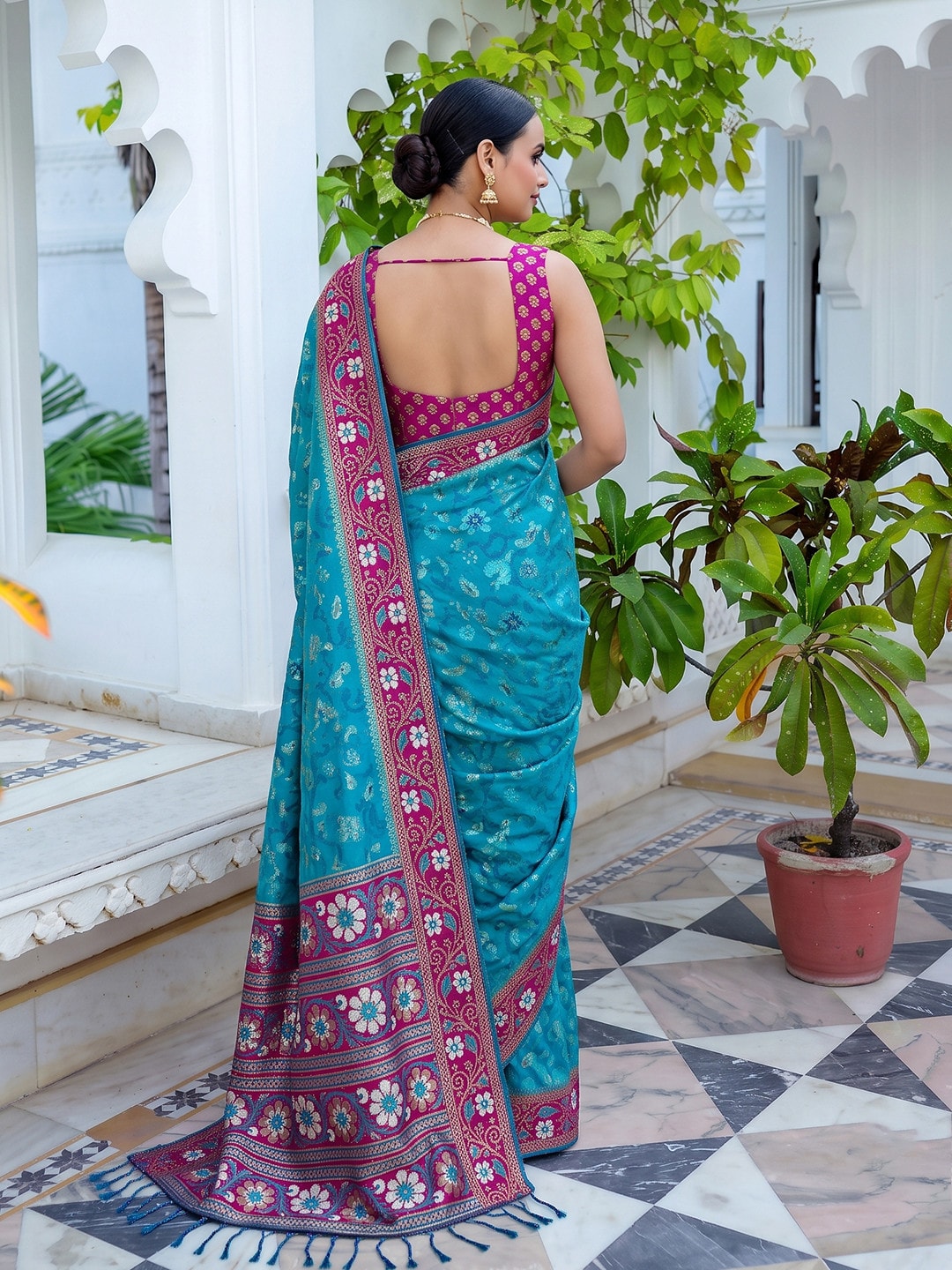 Peachmode Sky Blue Woven Border Silk Saree With Heavy Pallu - Image 2