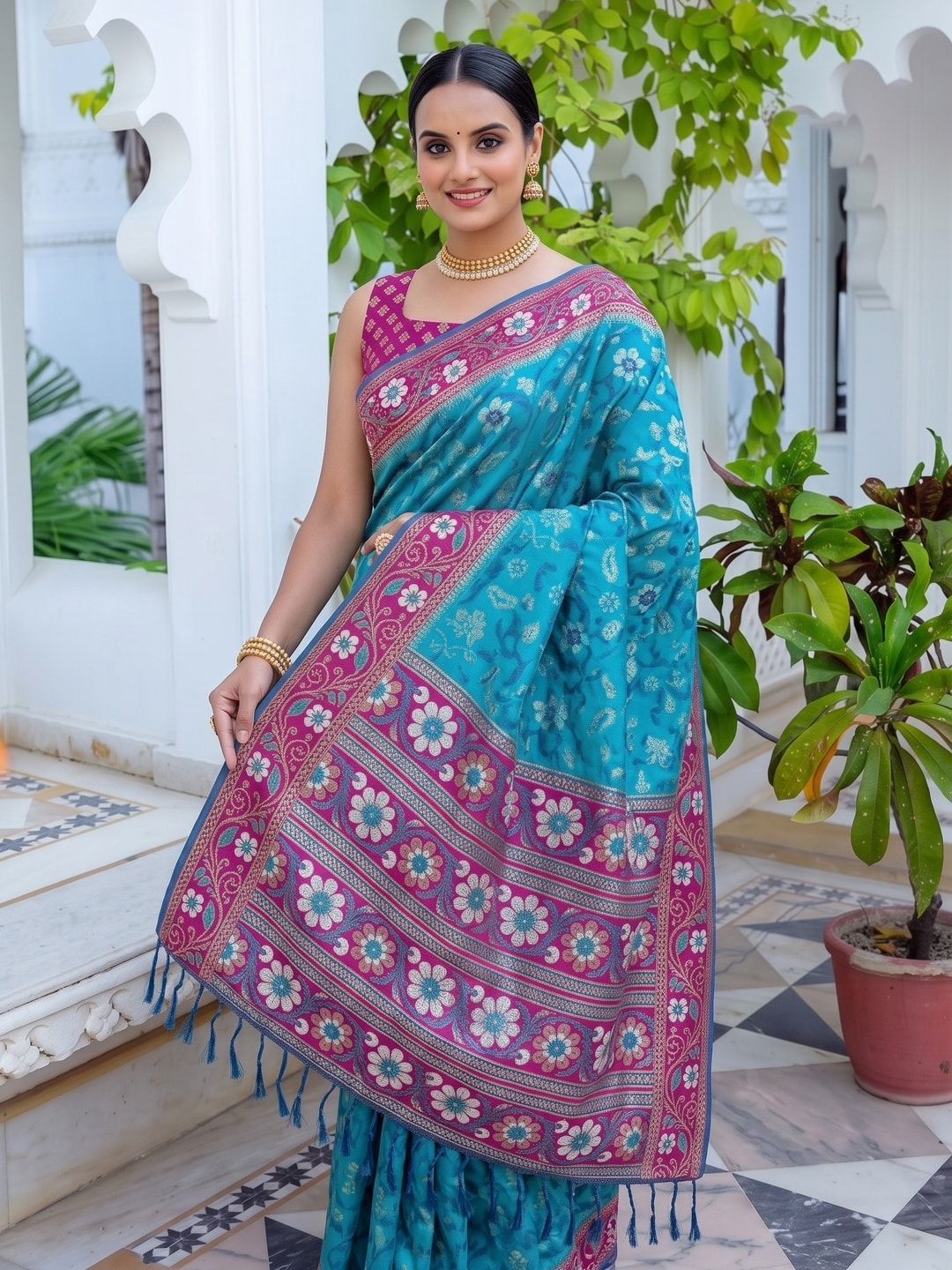 Peachmode Sky Blue Woven Border Silk Saree With Heavy Pallu - Image 5
