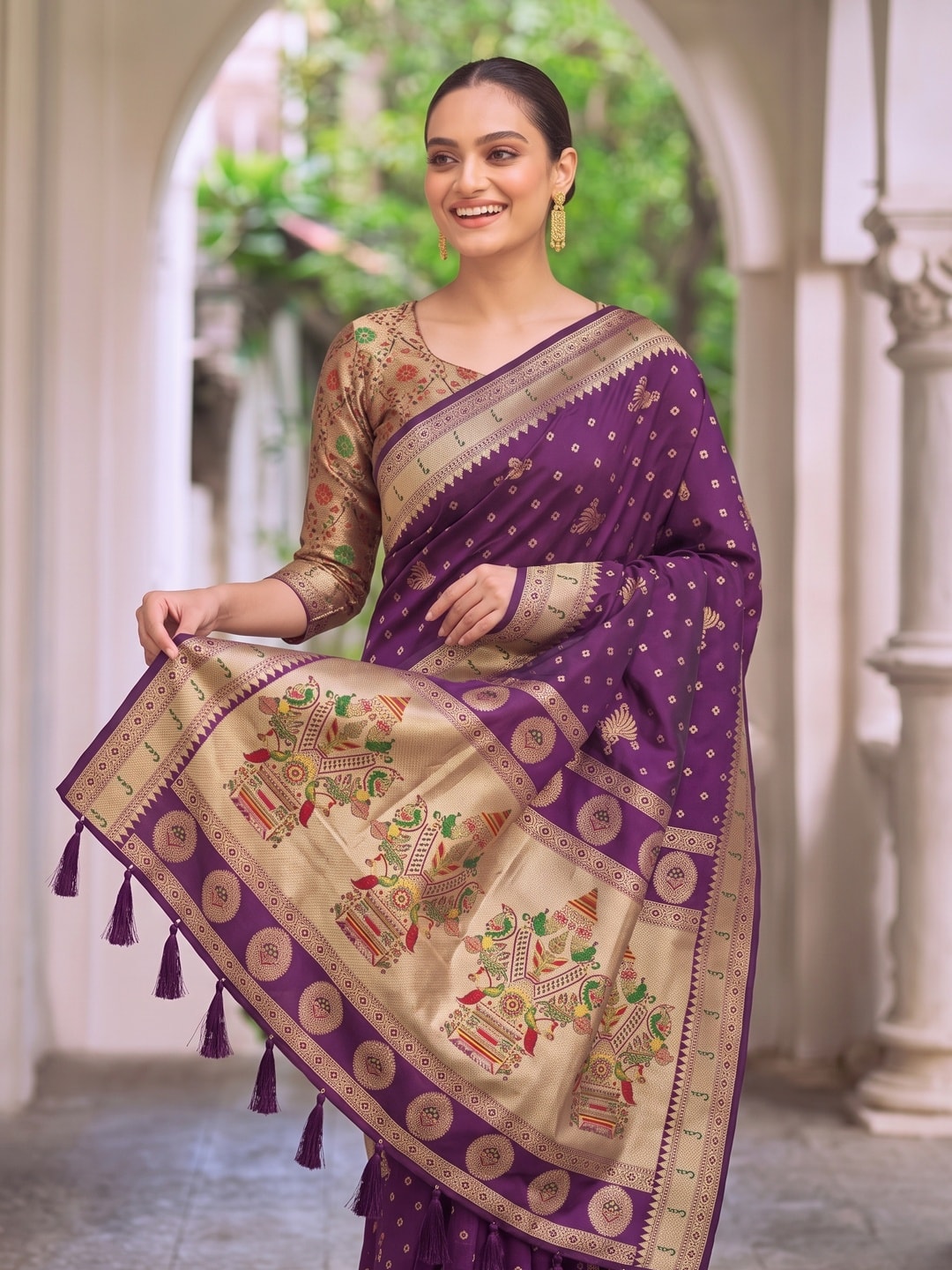 Peachmode Wine Zari Border Silk Saree With Heavy Pallu - Image 5