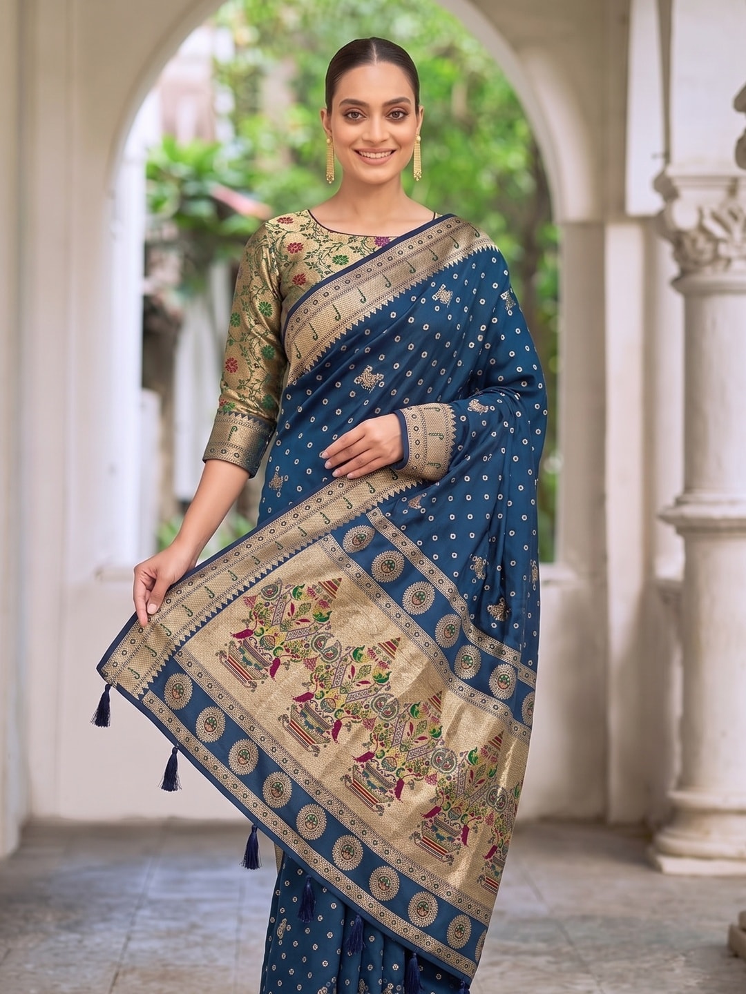Peachmode Navy Blue Zari Border Silk Saree With Heavy Pallu - Image 5